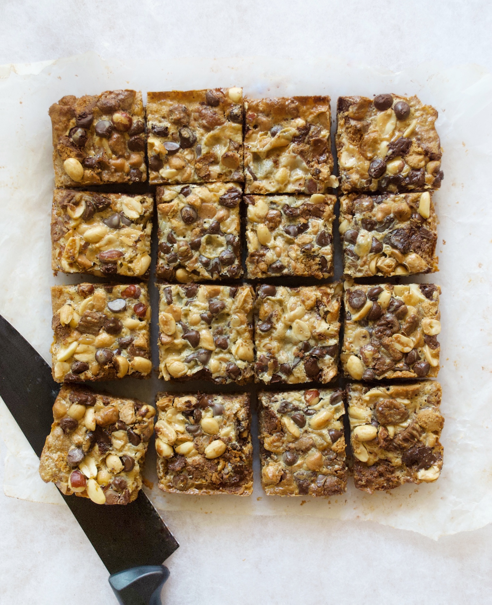 Peanut Butter Chocolate Pretzel Seven Layer Bars – Sara Mellas